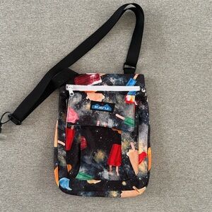 NWOT RARE Kavu Multicolor Messenger Bag